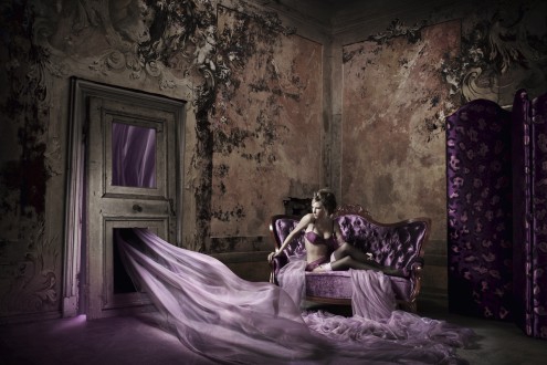 Schilderij Purple Woman 95x140
