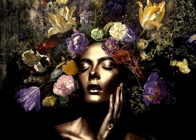 Gold woman with flowers III dark op glas 70x100