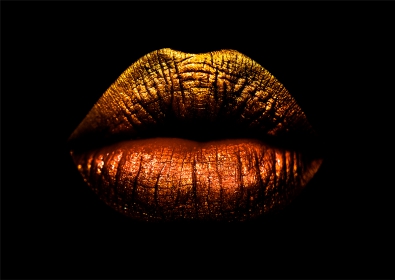 Golden lips op glas 70x100