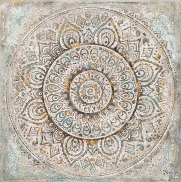 Gedetailleerde mandala in zachte pastelkleuren met gouden accenten, cirkelvormig ontwerp met symmetrische patronen.
