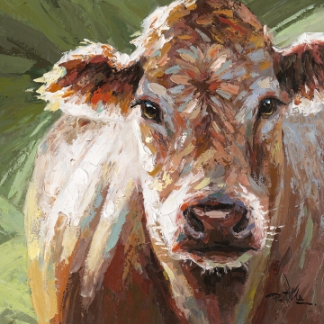 Een bruin-witte koe met een expressieve blik en verfijnde penseelstreken, omringd door een groene achtergrond.