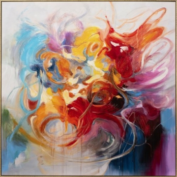 Kleurrijke abstracte schildering met zwierige penseelstreken in blauwtinten, oranje, rood en paars op een lichte achtergrond.