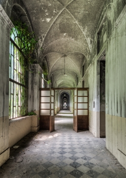Lost places op glas 70x100