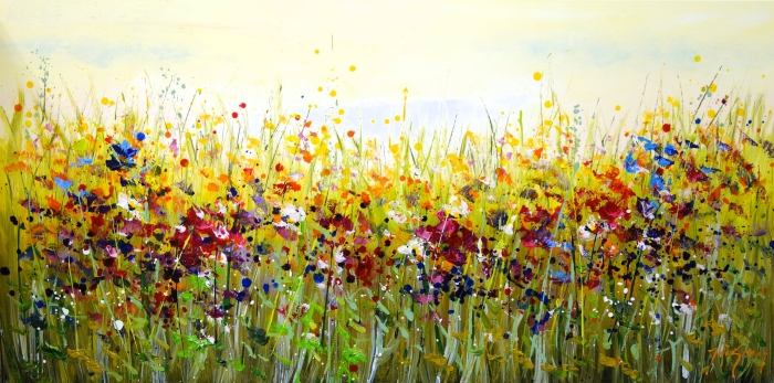 Kleurrijke bloemenweide in levendige tinten geel, rood, blauw en groen, met abstracte verfspatten en een zachte achtergrond.