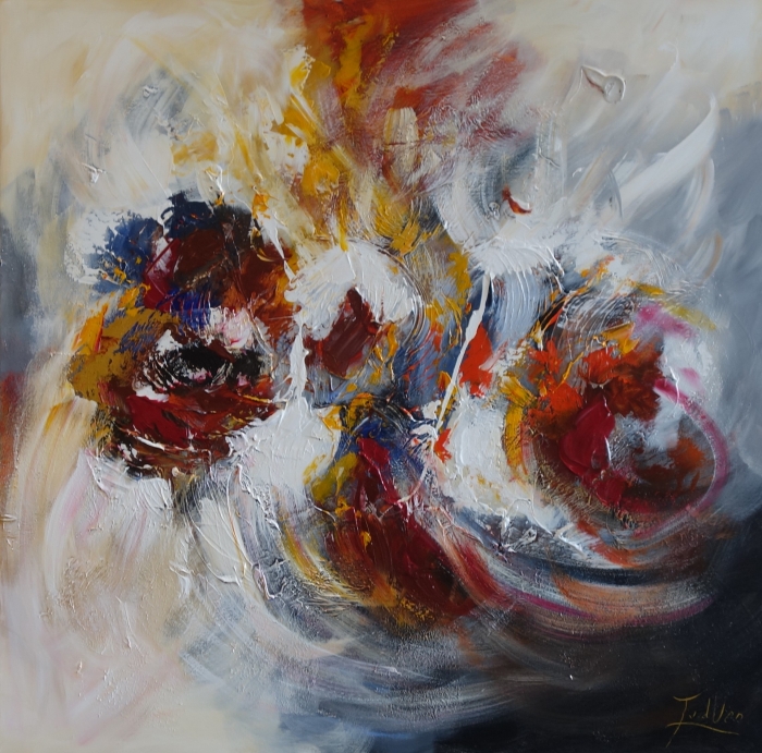 Dynamisch abstract schilderij met vurige rood-, geel- en blauwtinten, gemengd op een lichte achtergrond met textuur. Dynamisch abstract schilderij met vurige rood-, geel- en blauwtinten, gemengd op een lichte achtergrond met textuur.