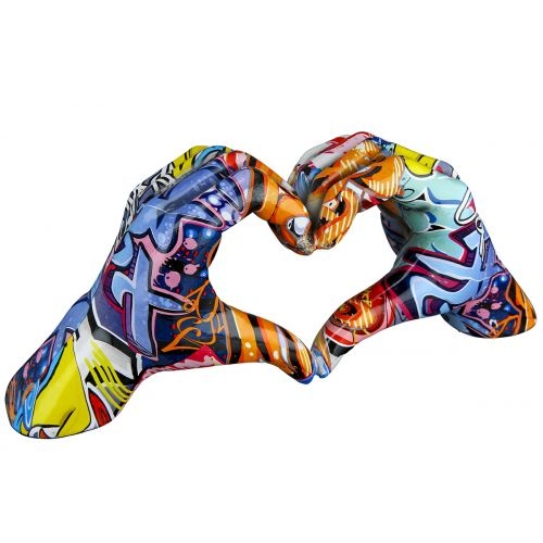 Kleurrijk, abstract kunstwerk van twee handen die een hart vormen, bedekt met graffiti-achtige patronen en sprekende kleuren. Kleurrijk, abstract kunstwerk van twee handen die een hart vormen, bedekt met graffiti-achtige patronen en sprekende kleuren.